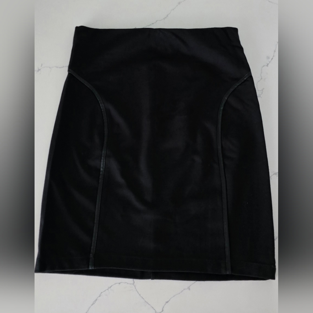 Max Studio Black Pencil Skirt